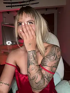 Ale_Lewis live cam on StripChat