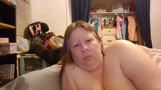 starlight1983 live cam on StripChat