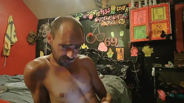 daddyandsplashqueen (Ask my age) - Flash titties