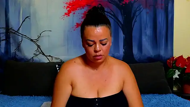 ElizabethEven live cam on StripChat