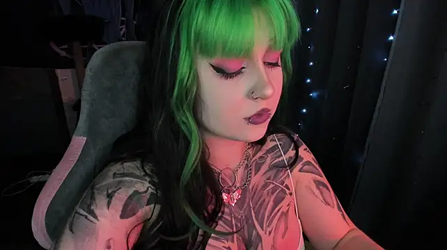 t0riayun0 live cam on StripChat