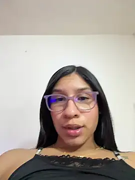 Danaeluxe live cam on StripChat