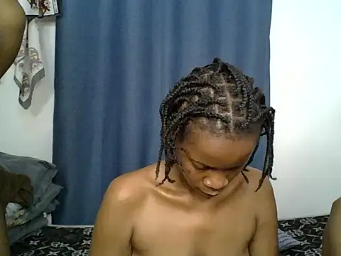 exoticglow live cam on StripChat