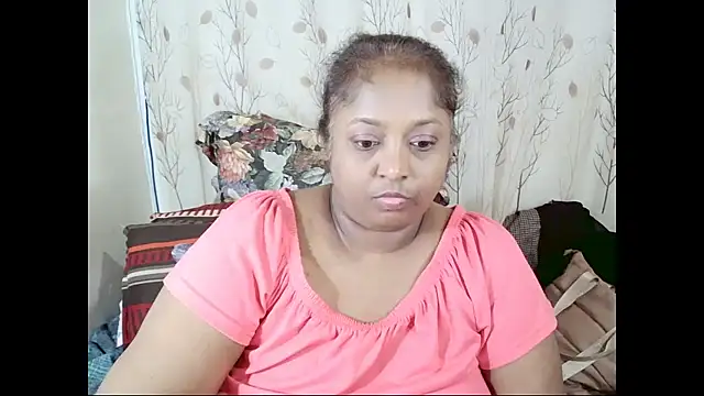 Indiantasha live cam on StripChat