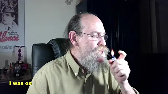 Uncle_Hottie live cam on StripChat