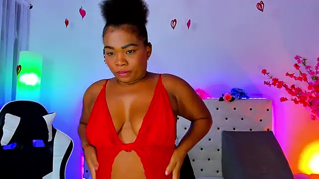 TIFFANY_BRUNETTE live cam on StripChat