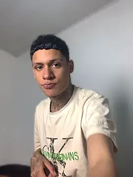 sebass-cadavid live cam on StripChat