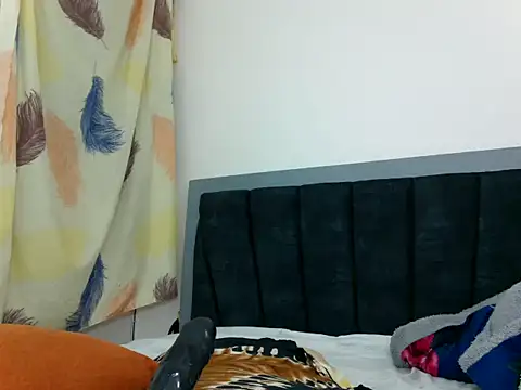 slim_sexy1 live cam on StripChat