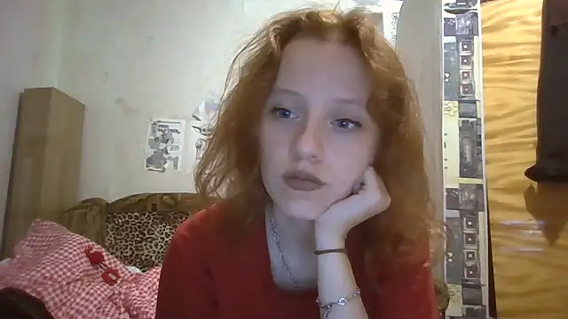 Ket-mis live cam on StripChat