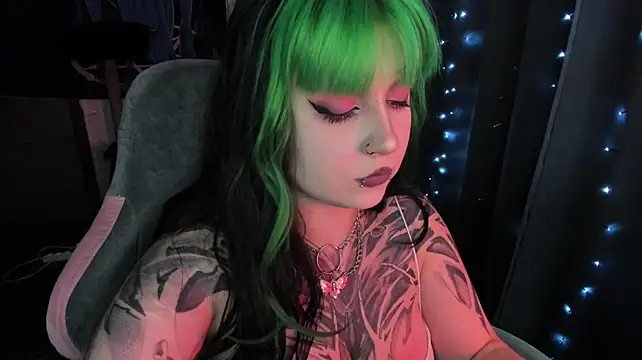 t0riayun0 live cam on StripChat