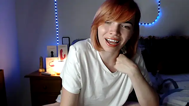 olivka-flower live cam on StripChat