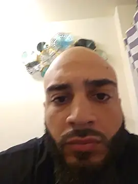 Bustinnuts69