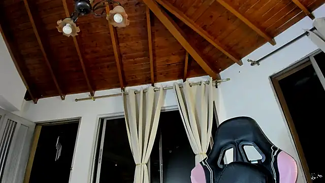 IsaFontanna live sex cam