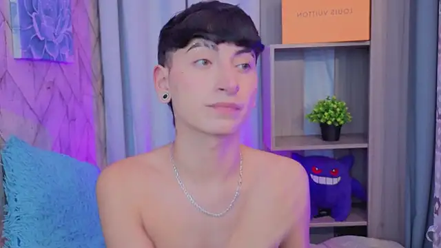 slim_tian live cam on StripChat
