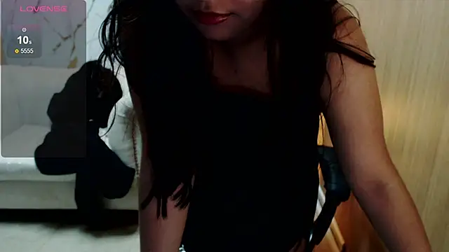 HoneyDoll_tf live cam on StripChat