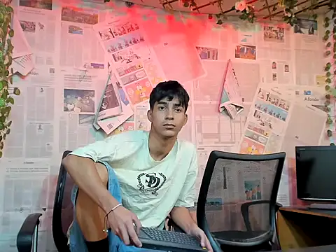heiden_hot_ (M twink) - show cum one boy in public
