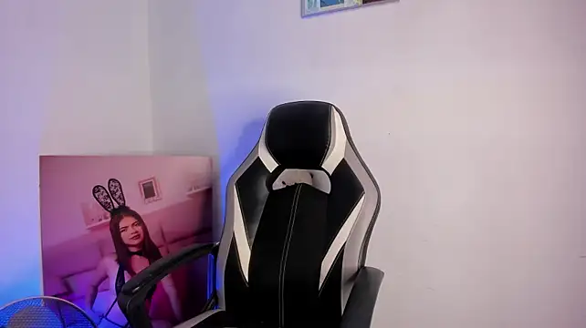 PaigeJayden live cam on StripChat