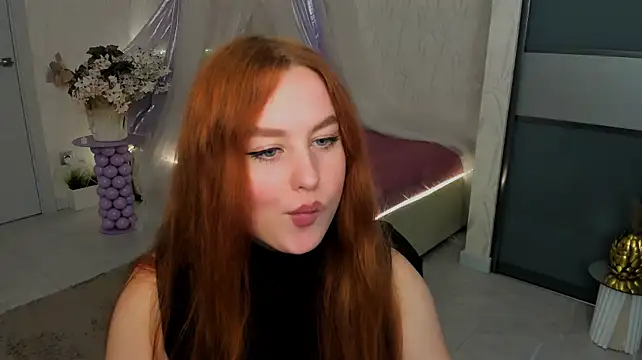 AirySilhouette live cam on StripChat