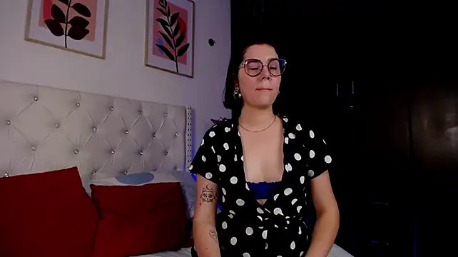 Barbie_Goddess live cam on StripChat