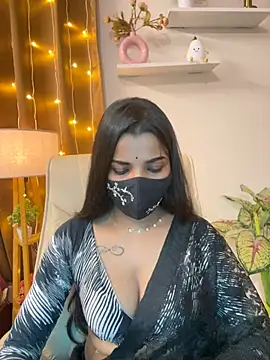 its_ur_flora live cam on StripChat