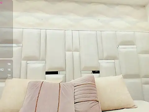 Cindy_Crawfordd live cam on StripChat