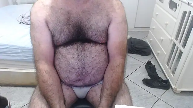 MysterBearMG live sex cam