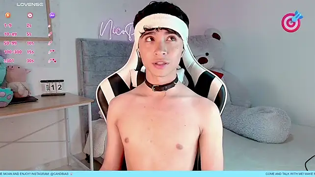 Niico_Cruz live cam on StripChat