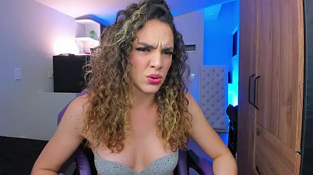 mariiahneedles live cam