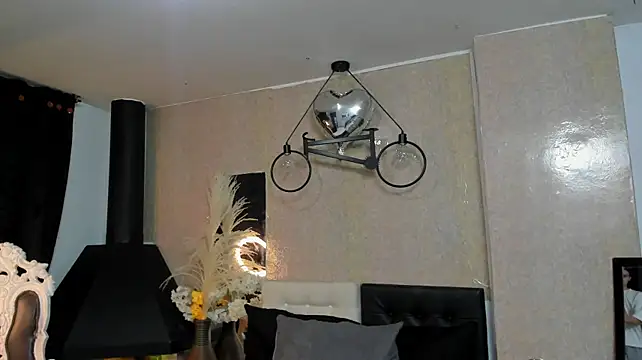 Almaazz live cam