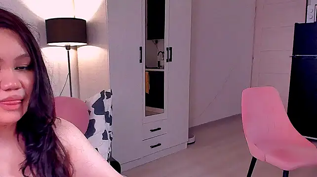 _chia_chia live cam on StripChat