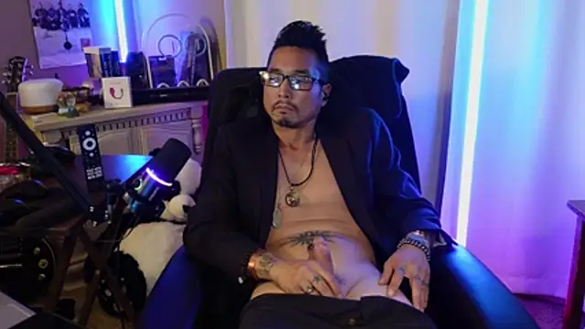 Ghost11_11 live cam on StripChat