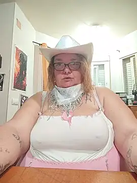 diosacurvy1984 live cam on StripChat