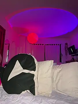 GennaJames live cam