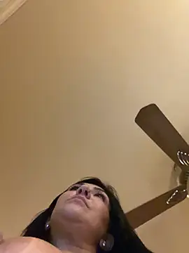LittleMissEeve live cam