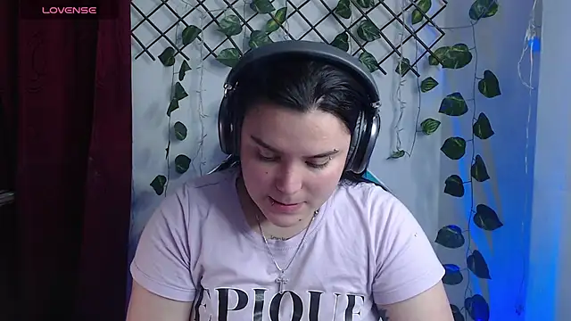 Nika_1_ live cam on StripChat