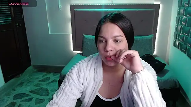 Bunny__22 live cam on StripChat