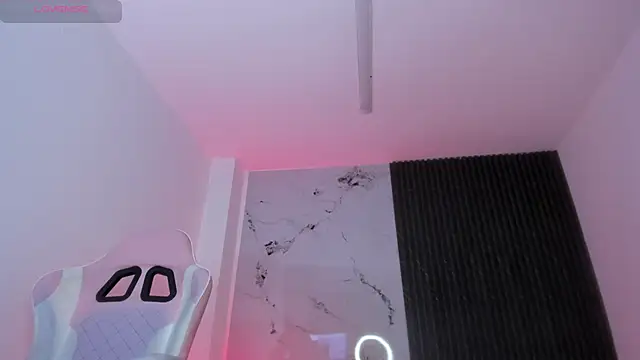 Chloemuaak live cam on StripChat
