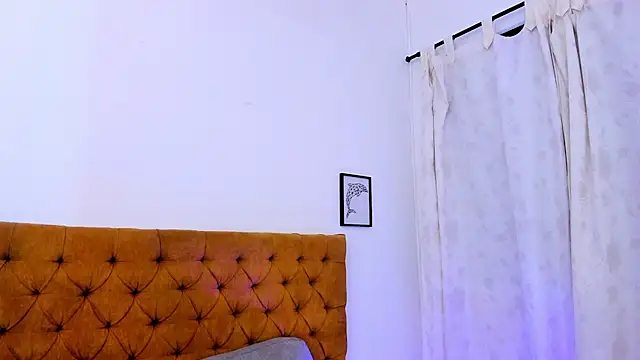 Katty_West live cam on StripChat