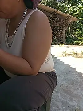 Bella-Camel live cam on StripChat