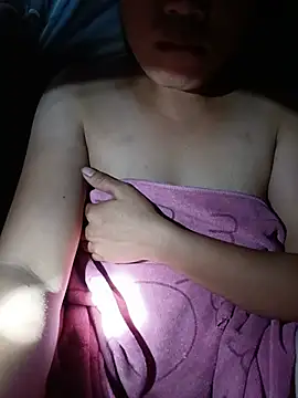 MissLuna01 live cam on StripChat
