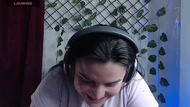 Nika_1_ live cam on StripChat