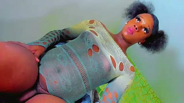 Model: Queens_cortez