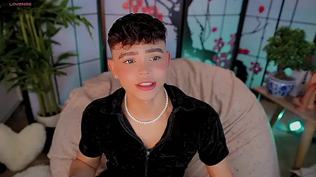 PRINCE_STEV live cam on StripChat