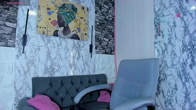 Queen_Cuarxxo live cam on StripChat