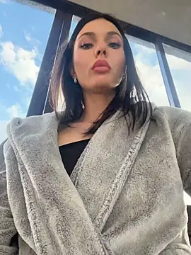AliceVelour live cam on StripChat