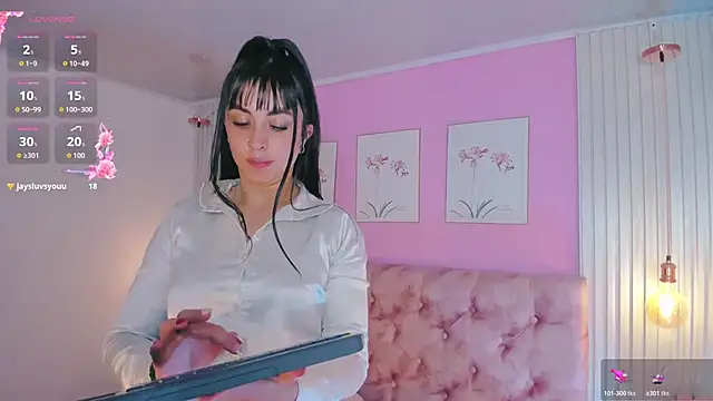 _Megganrose_ live cam on StripChat