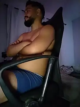BadboyX333 live cam on StripChat