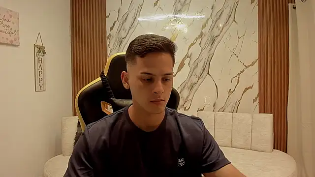 sexy_andres01 live cam on StripChat