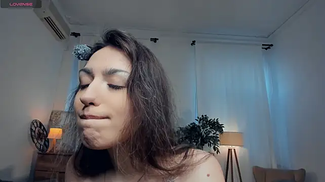 Mia_thooorn