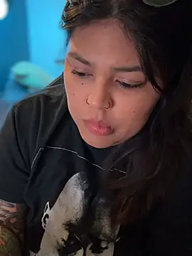 miacanela_xo (F young) - warm me up💦